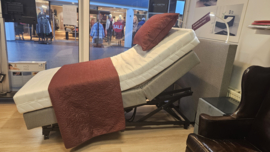 Boxspring met hooglaag functie