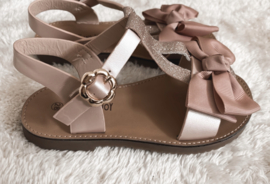 Sandaaltjes roze | Milou