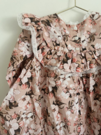 Exclusief jurkje met bloemetjes  | Camellia Boutique | Roses