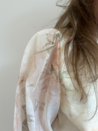 Blouse | Flowers | Elle