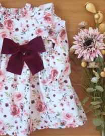 Jurkje Burgundy  | Flowers | Camellia Boutique