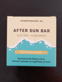 Vakantie- of strandtas met inhoud