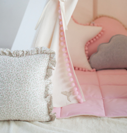 Tipi Tent 'Pink Pompom '