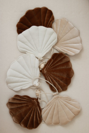 Slinger Velvet Schelp "Velvet Beige Pearl"
