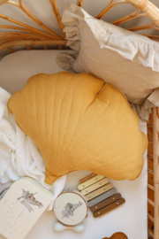 Ginkgo leaf pillow "Mango"