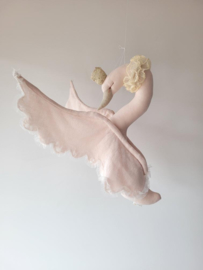 Linen & Lace swan, Powder Pink
