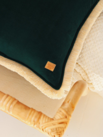 Zacht fluwelen kussen ' Emerald' met franjes
