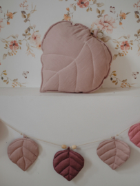 Slinger Leaf "Roses"