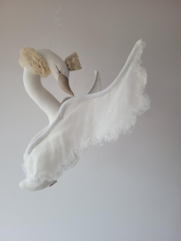 Linen & Lace swan, white