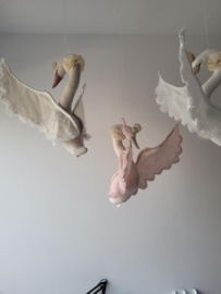 Linen & Lace swan, Powder Pink