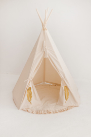 Tipi Tent - Golden Feathers