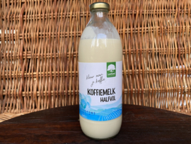 Bio halfvolle koffiemelk ( 465ml) Landgoed