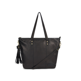 Model Mala Black