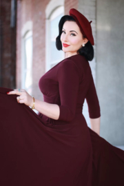 VINTAGE DIVA Harlow Swing Dress in aubergine - let op, strak bovenlijfje