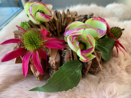 Krans met fuchsia en groene tinten