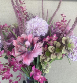 Boeket met paarse, mauve en groene tinten