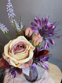 Boeket met paarse, zalme en roeste tinten