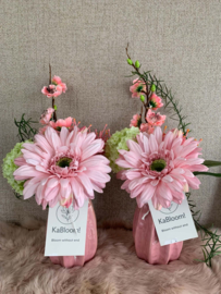 Roze cactusvaasje met roze en groene tinten