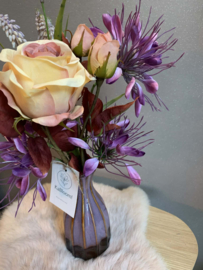 Boeket met paarse, zalme en roeste tinten