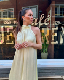Calypso Dress botergeel / uitverkocht