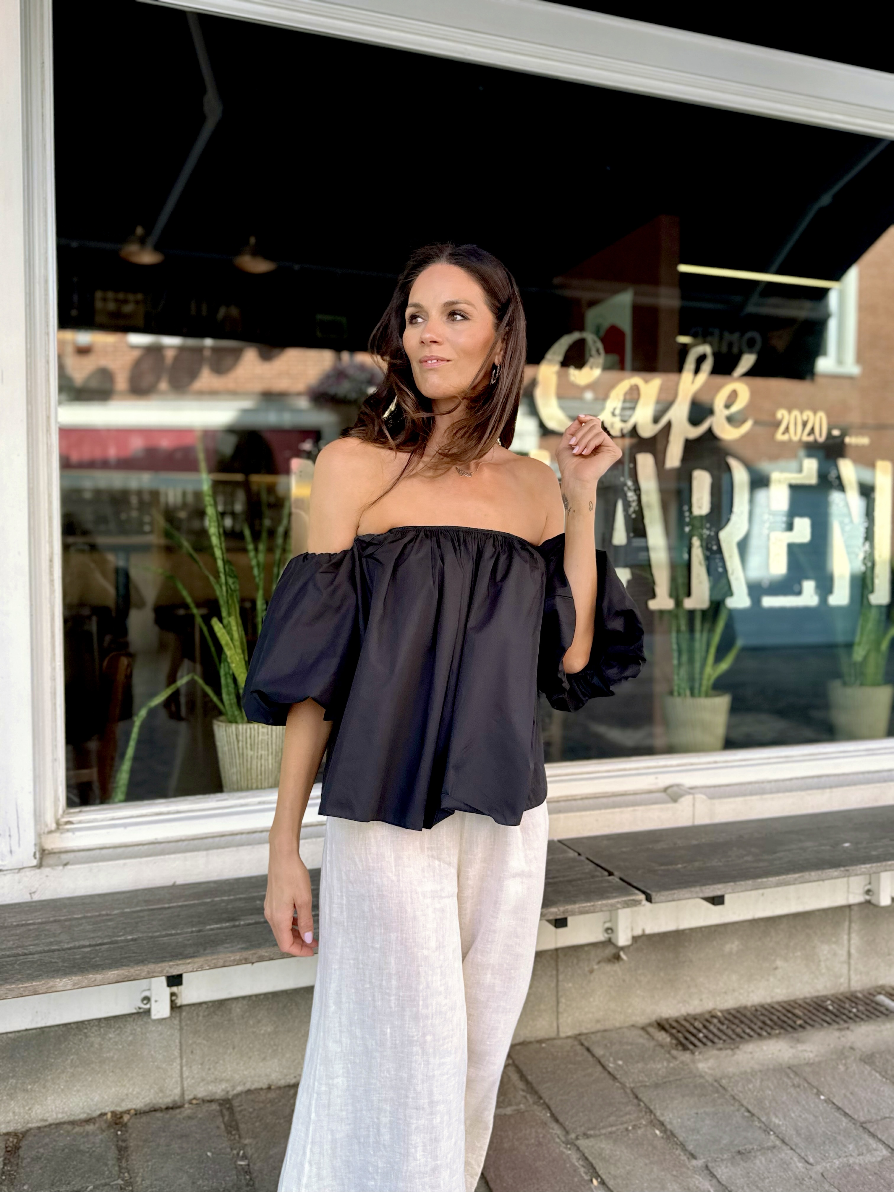 Fran off shoulder zwart