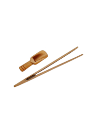 Houten pincet en schepje