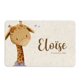 Eco geboortekaart giraf met paars strikje