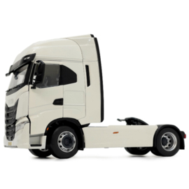 Iveco S-Way truck 4x2, schaal 1:32
