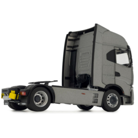 Iveco S-Way truck 4x2, schaal 1:32