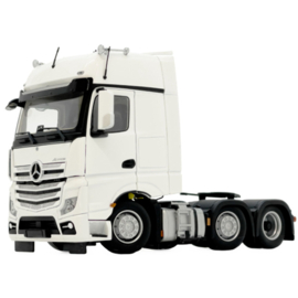 Mercedes-Benz Actros Gigaspace truck 6x2, schaal 1:32