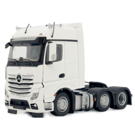 Mercedes-Benz Actros Bigspace truck 6x2, schaal 1:32