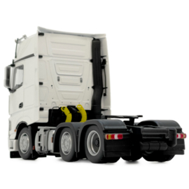 Mercedes-Benz Actros Gigaspace truck 6x2, schaal 1:32
