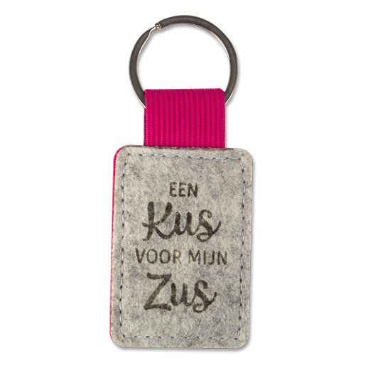 💗 Sleutelhanger van Roze Vilt – “Een kus voor mijn zus”
