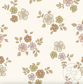 Family Fabrics - Boo Flowers Warm Muslin Crinkle