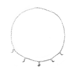Amaris necklace ☽ hammered moonphases silver