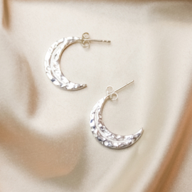 Elara studs ☽ hammered crescent moon silver