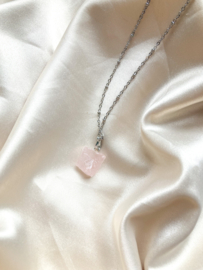 Gemstone necklace ♡ ruwe rozenkwarts