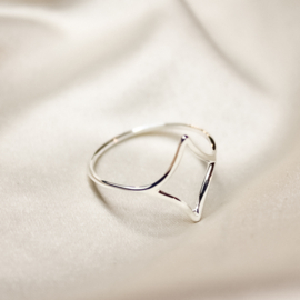 Emily ring ♢ small diamond silver