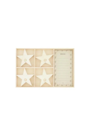 Zusss doosje met 4 menukaartjes en houten sterren standaardjes