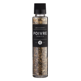 Lie gourmet black pepper with lemon, garlic