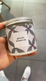 Zusss scrub 250gram antracietgrijs/ off white: geluksmomentje