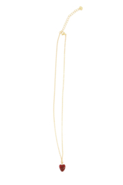 ketting met rood hartje