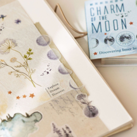 MU Stickerboekje Charm of the Moon