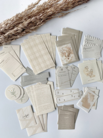 Mindwave Paper Bundle - Collage stickers Ivory