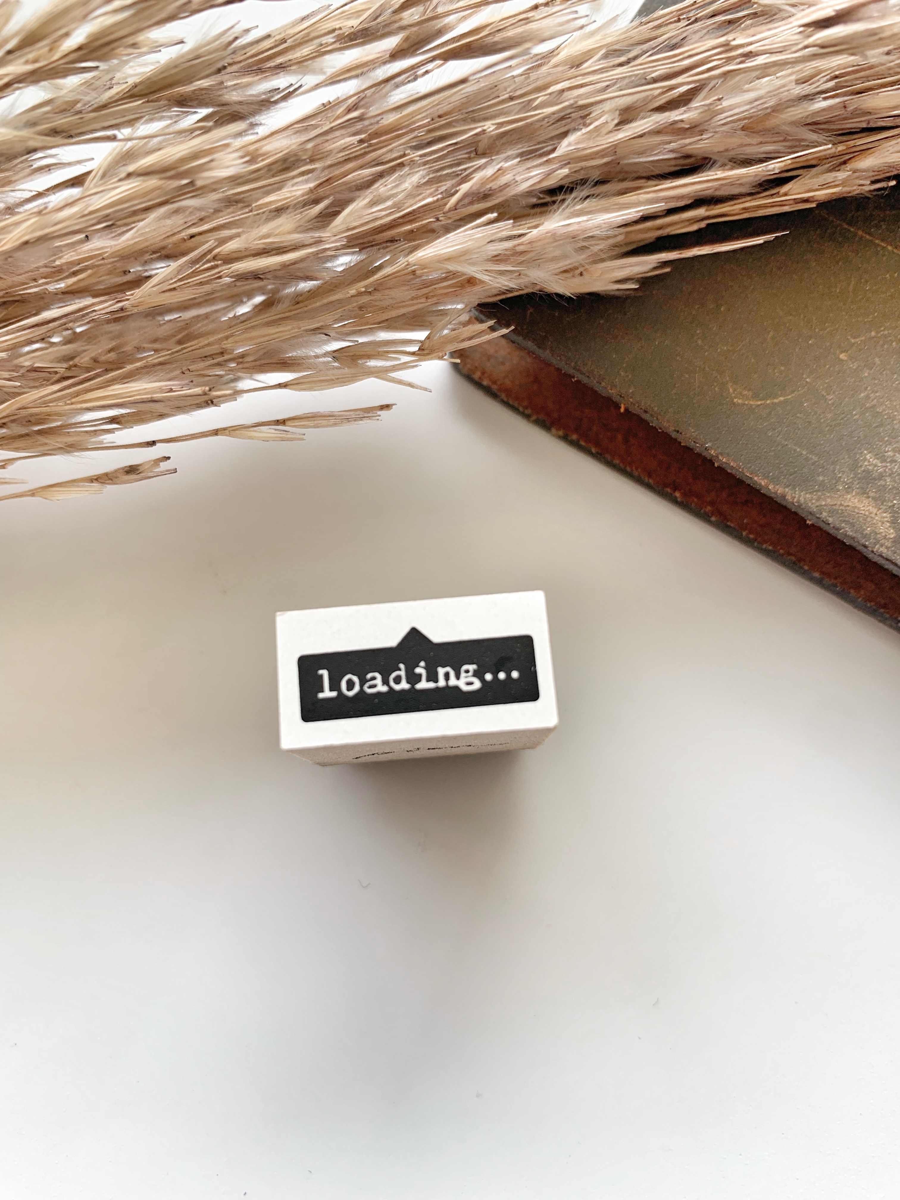 Pion stempel Loading...