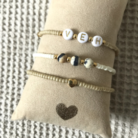 Set moederarmbandjes goud & beige