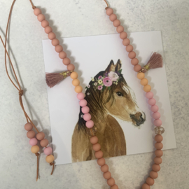 Ketting paardje- Tinten roze