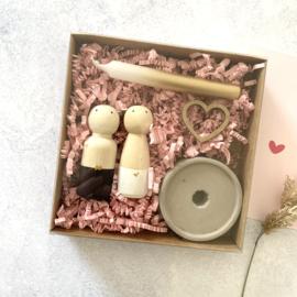 Giftbox - Houten bruidspaar & kaarshouder