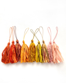 Zijde slierten van indische sari stof 38 stuks