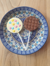 Heerlijke chocolade lolly's  met dip